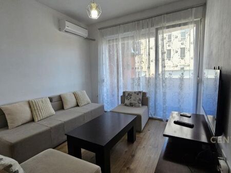 Appartamento 1+1 in Affitto a 21 Dhjetori, Tirana - 550€ | 60 m²