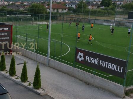 AFFITTASI LAVAGGIO AUTO, LOCALE & CAMPO DA CALCIO A KAMËZ ⚽🚗 1.500 € /Mese Sup. Totale 1500m2