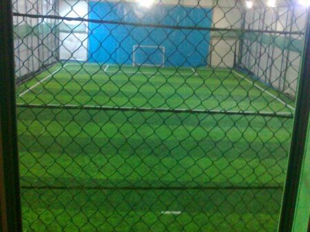 AFFITTASI LAVAGGIO, LOCALE & CAMPO DA CALCIO A KAMËZ ⚽🚗