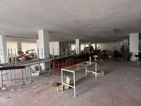 Locale Commerciale in Affitto a Shkozet