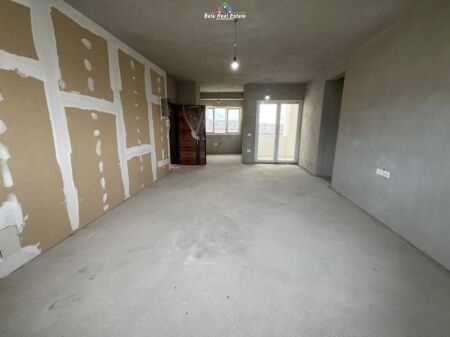 Ufficio In Affitto 2+1 A Astir (ID BZ2967) Tirana