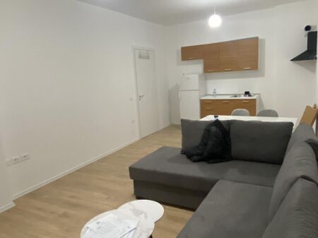 Jepet me qera Apartamenti 2+1 , Paskuqan rruga Lidhja e Prizrenit prane Illyrian Rezidence 450 mije leke