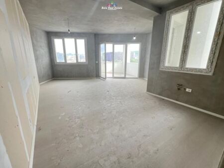 Ufficio in Affitto 3+1 a Astir (ID BZ2966) Tirana