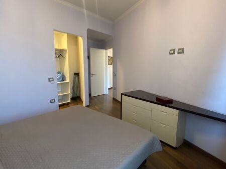Apartament me qera 2+1