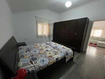 APARTAMENT 2+1. 40000 LEKE.QYTET STUDENTI