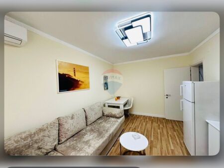 Apartment 1+1 Paris Commune