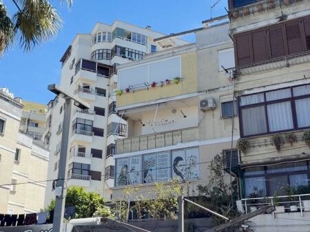  Locale Commerciale in AFFITTO 1+1+Balcone  Posizione: Stazione Ferroviaria di Durazzo • 40.000 lek netti al mese