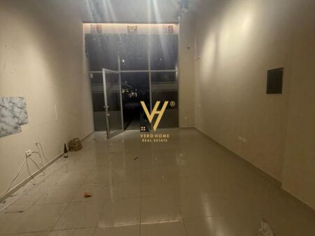 JEPET AMBIENT BIZNESI 50 M2 ME QERA TE KIKA 2, KOMUNA PARISIT 50.000 LEKE
