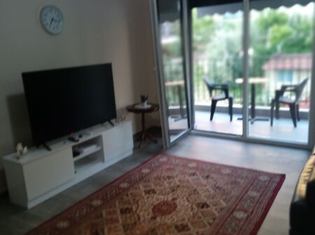  ME QIRA – APARTAMENT 1+1 | LUNGOMARE, VLORË 