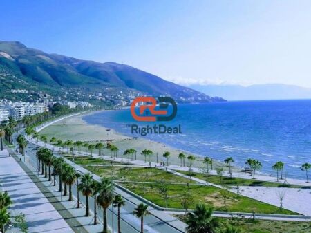 In Lungomare Vlore Vendesi Unità Commerciale, Ideale Per Investimento!!!