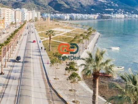 Sul Lungomare di Vlore, Vendesi Unità Commerciale, Ideale per Investimento!!!