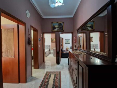 Apartament Me Qera 2+1 Prane Ish Ekspozites (ID B221422) Tirane