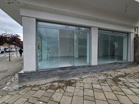 Locale commerciale in affitto Burrel