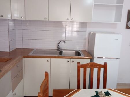 APARTAMENT 1+1. 27000 LEKE.RRUGA 5 MAJI