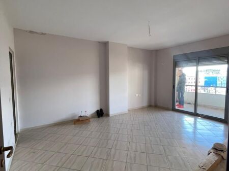 IN VENDITA 2+1 + Veranda  Vala Park Quartiere 18,  • 135.000€