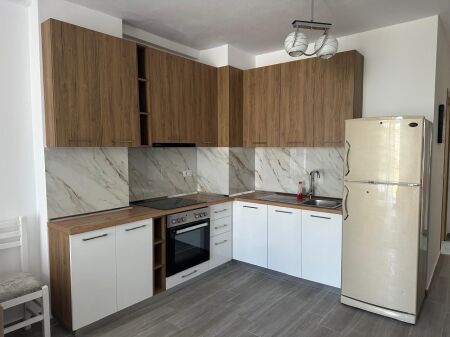 Qera | Apartament 1 + 1 | Rruga 5 Maji | 400 €/muaj