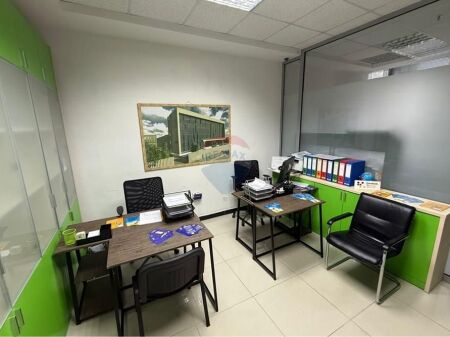 Ufficio - In Affitto - Blloku, Tirana
