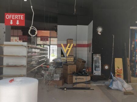 AFFITTASI NEGOZIO 250 M2 A ASTIR 6.000 EURO