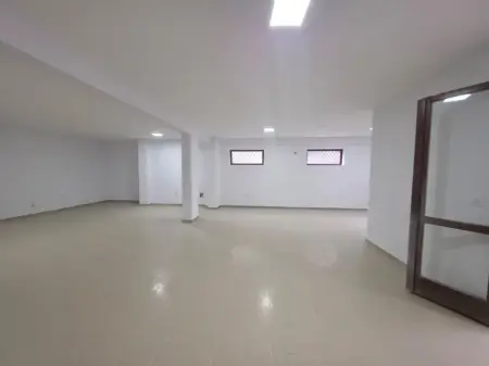 IN AFFITTO: Unità commerciale 90 m² Al Giardino Botanico