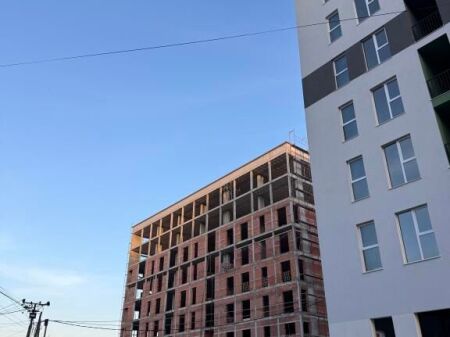  Apartment 2+1 for Sale in Tirana Entry