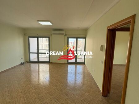 Jepet me qera zyre 2+1+2 tek Zogu i Zi, Sheshi Karl Topia, Tirane (ID 42611537)