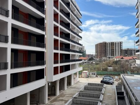  Appartamento 2+1+2 in Vendita  Space City, Paskuqan