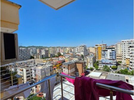 Appartamento 2+1 In Affitto nel mercato del villaggio, Durrës !