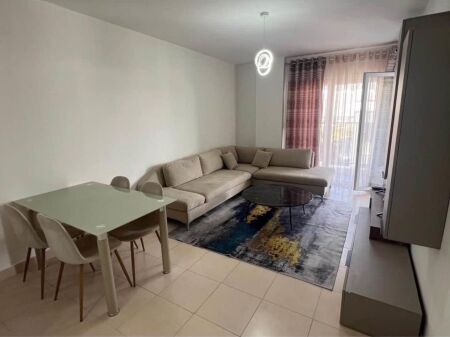 Apartament 1+1 me qera tek 5 Maji