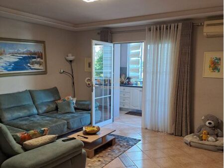 Apartament ne shitje 2+1+2 tek Vasil Shanto 265,000 €