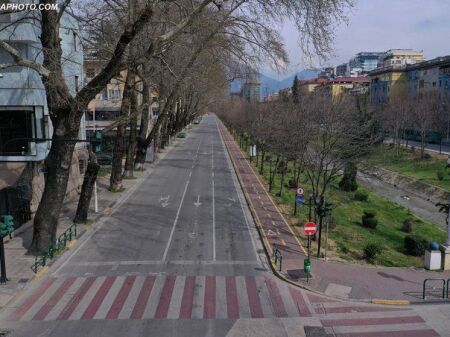 Shitet Apartament 2+1 , prane Ministris se Jashteme