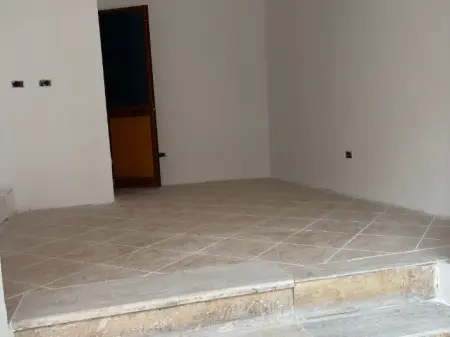 Affitto | Ambjent Biznesi | Rruga e Elbasanit | 550 €/mese
