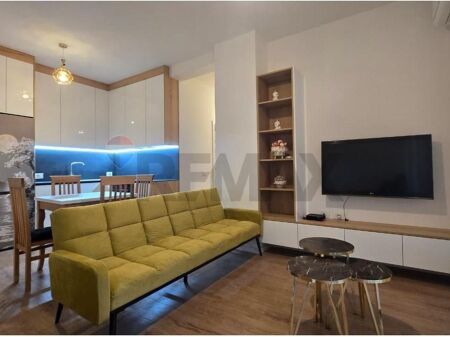 Apartament 1+1 per qira te rruga 5 Maj!
