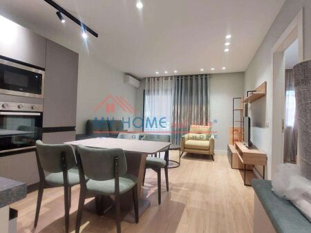Apartament 1+1 me qera tek Komuna e Parisit