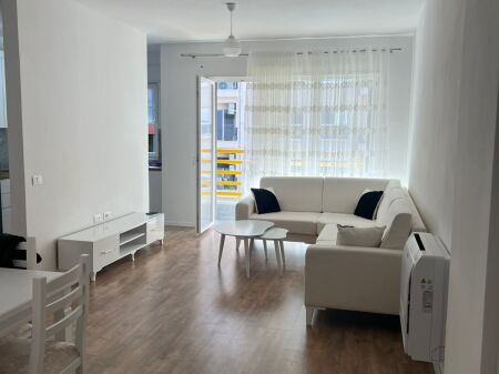 Apartament 2+1 per qera