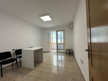 Affitto, Uffici, Bllok, Tirana