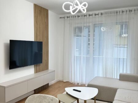 Qera | Apartament 2 + 1 Rruga e Dibres | 700 €/muaj