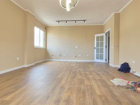 Shitet Super Apartament 2+1+2 Bulevardi Zhan D’Ark – pranë Ministrisë së Jashtme