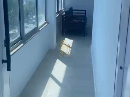 Qira, Ambient Biznesi 2+1, Sauk, 80.000 Lek/muaj