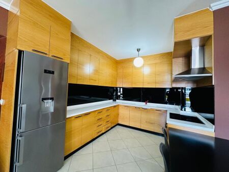  Jepet me qira apartament modern 2+1 te Pallati me Shigjeta