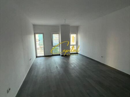 UFFICIO IN AFFITTO 73 M2 ZOGU I ZI 55.000 LEKE