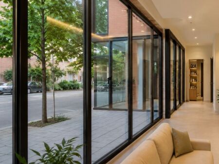 NEGOZIO IN AFFITTO 45 M2 VIA BARDHYL 60.000 LEKE FH-75453