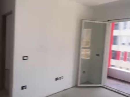 Shitet Apartament 2+1+Parkim  Univers City