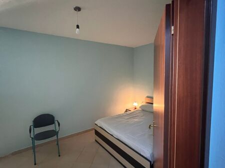 Okazione Shitet Apartment