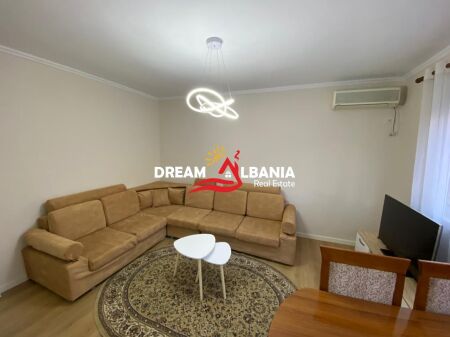 Affittasi appartamento 2+1 a Myslym Shyri, Tirana (ID 4229498)