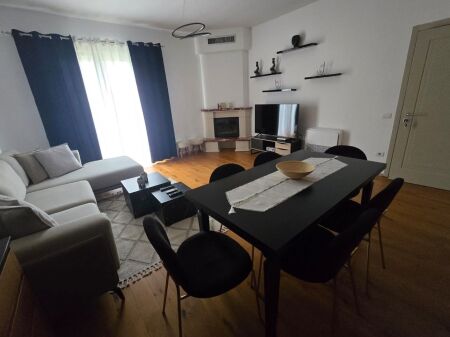 Apartament 2+1+2 për Qera tek Secret Garden, pranë TEG 
