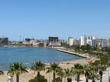 Affittasi a Lungo Termine Appartamento 2+1+2WC con Vista Mare, Vlorë
