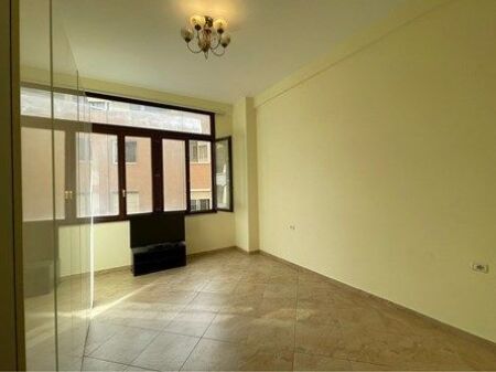 Office space for rent at Komuna e Parisit!