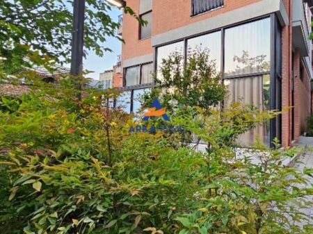LOCALE COMMERCIALE IN AFFITTO 44M2 "RRUGA QEMAL STAFA,QENDER" 60.000 LEKE