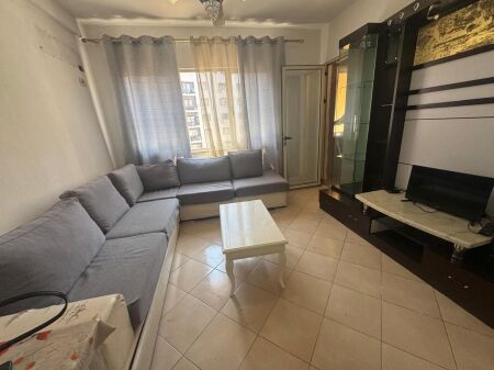 Jepet me qira apartament 1+1