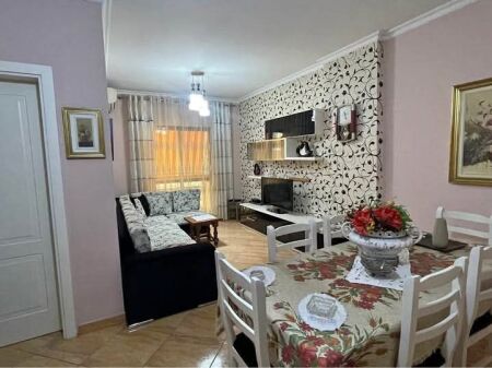 JEPET 2+1 ME QERA NE ASTIR - TIRANE